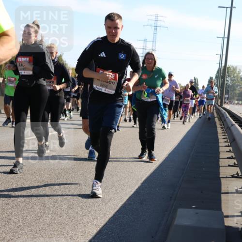 03.10.2025 - Köhlbrandbrückenlauf Strokosch-Dieckow http://msf.ph/oto/9108198 03.10.2025 12:21:37 Position 3 5290, 5256 meine-sportfotos.de