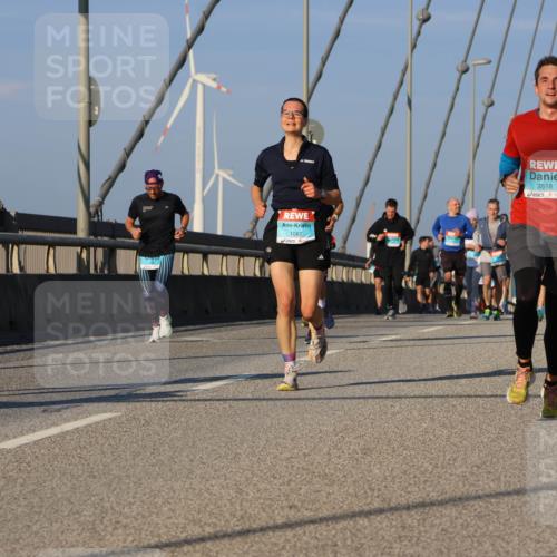 03.10.2025 - Köhlbrandbrückenlauf Strokosch-Dieckow http://msf.ph/oto/9108230 03.10.2025 09:38:31 Position 2 1271, 1087, 3518 meine-sportfotos.de