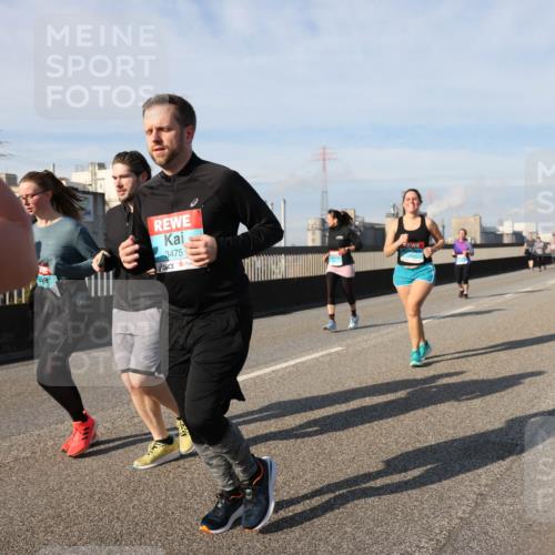 03.10.2025 - Köhlbrandbrückenlauf Lena Gebhardt http://msf.ph/oto/9108279 03.10.2025 10:13:57 Position 2 3475 meine-sportfotos.de