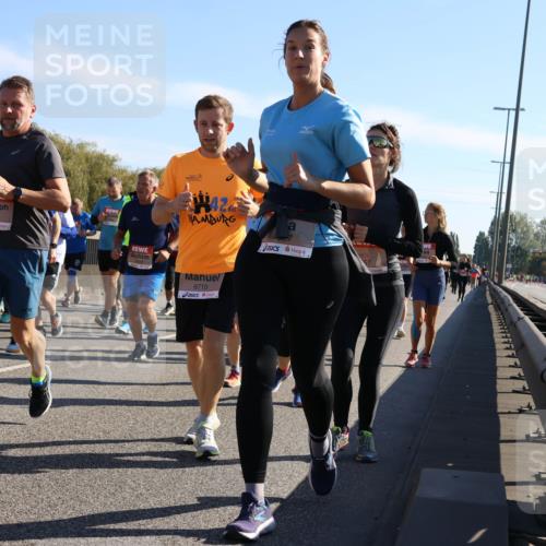 03.10.2025 - Köhlbrandbrückenlauf Strokosch-Dieckow http://msf.ph/oto/9108306 03.10.2025 12:21:56 Position 3 5209, 5501, 42, 6710 meine-sportfotos.de