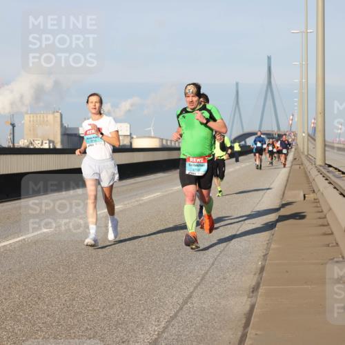03.10.2025 - Köhlbrandbrückenlauf Lena Gebhardt http://msf.ph/oto/9108313 03.10.2025 09:40:53 Position 2 2703 meine-sportfotos.de