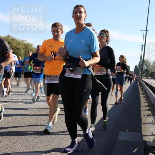 03.10.2025 - Köhlbrandbrückenlauf Strokosch-Dieckow http://msf.ph/oto/9108315 03.10.2025 12:21:56 Position 3 9, 5501, 6710, 4827, 6757 meine-sportfotos.de