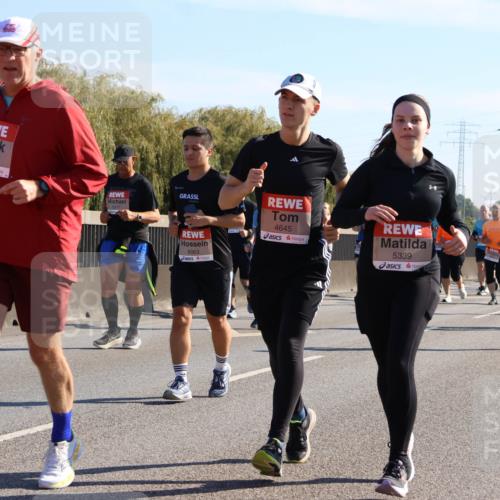 03.10.2025 - Köhlbrandbrückenlauf Strokosch-Dieckow http://msf.ph/oto/9108390 03.10.2025 12:22:08 Position 3 5336, 6063, 4645, 5339 meine-sportfotos.de