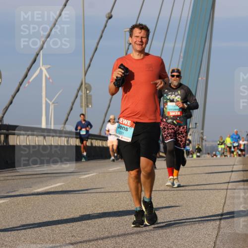 03.10.2025 - Köhlbrandbrückenlauf Strokosch-Dieckow http://msf.ph/oto/9108406 03.10.2025 09:38:57 Position 2 1231 meine-sportfotos.de