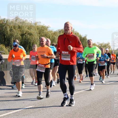 03.10.2025 - Köhlbrandbrückenlauf Strokosch-Dieckow http://msf.ph/oto/9108437 03.10.2025 12:22:16 Position 3 6146, 4440, 4815, 6411, 5326 meine-sportfotos.de