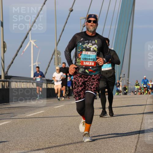 03.10.2025 - Köhlbrandbrückenlauf Strokosch-Dieckow http://msf.ph/oto/9108441 03.10.2025 09:39:00 Position 2 1063, 3775 meine-sportfotos.de