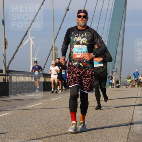 03.10.2025 - Köhlbrandbrückenlauf Strokosch-Dieckow http://msf.ph/oto/9108450 03.10.2025 09:39:00 Position 2 1063, 100 meine-sportfotos.de