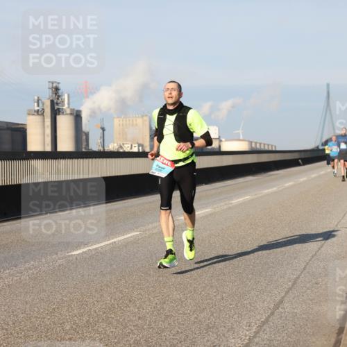 03.10.2025 - Köhlbrandbrückenlauf Lena Gebhardt http://msf.ph/oto/9108462 03.10.2025 09:40:56 Position 2 3720 meine-sportfotos.de