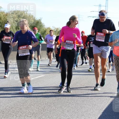 03.10.2025 - Köhlbrandbrückenlauf Strokosch-Dieckow http://msf.ph/oto/9108482 03.10.2025 12:22:20 Position 3 5452, 6806, 5161, 5151 meine-sportfotos.de