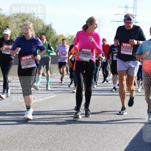 03.10.2025 - Köhlbrandbrückenlauf Strokosch-Dieckow http://msf.ph/oto/9108485 03.10.2025 12:22:20 Position 3 5452, 6806, 5161, 5151 meine-sportfotos.de