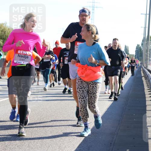 03.10.2025 - Köhlbrandbrückenlauf Strokosch-Dieckow http://msf.ph/oto/9108494 03.10.2025 12:22:22 Position 3 6077, 5161, 81 meine-sportfotos.de
