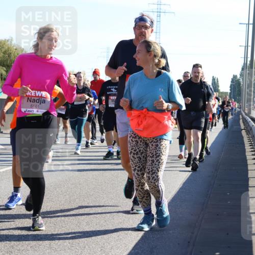 03.10.2025 - Köhlbrandbrückenlauf Strokosch-Dieckow http://msf.ph/oto/9108500 03.10.2025 12:22:22 Position 3 6077, 5161 meine-sportfotos.de