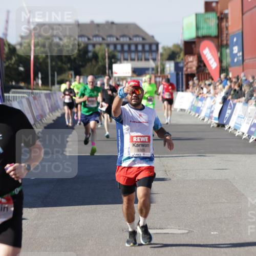 03.10.2025 - Köhlbrandbrückenlauf Jannik Wohlers http://msf.ph/oto/9108503 03.10.2025 12:59:30 Ziel 4108, 4119, 4940, 6060, 6325, 6609, 6666 meine-sportfotos.de