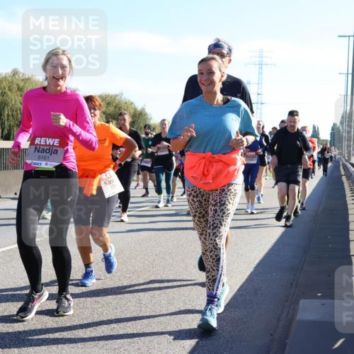 03.10.2025 - Köhlbrandbrückenlauf Strokosch-Dieckow http://msf.ph/oto/9108516 03.10.2025 12:22:22 Position 3 5452, 5161, 6276 meine-sportfotos.de