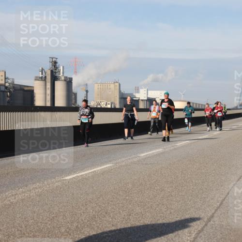 03.10.2025 - Köhlbrandbrückenlauf Lena Gebhardt http://msf.ph/oto/9108517 03.10.2025 10:14:02 Position 2  meine-sportfotos.de