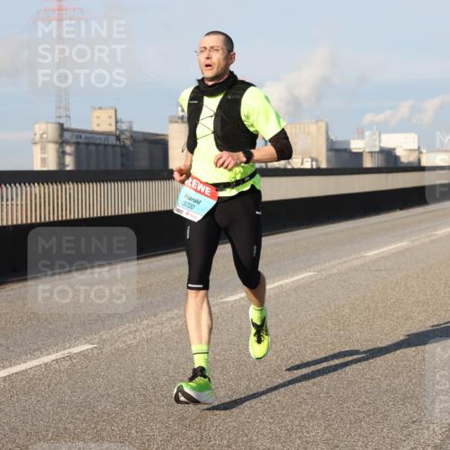 03.10.2025 - Köhlbrandbrückenlauf Lena Gebhardt http://msf.ph/oto/9108521 03.10.2025 09:40:57 Position 2 3720 meine-sportfotos.de