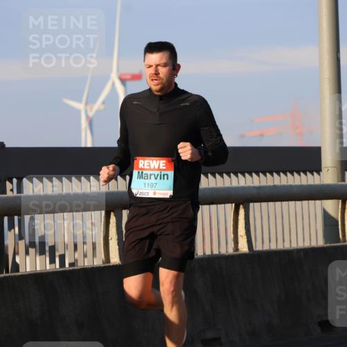 03.10.2025 - Köhlbrandbrückenlauf Strokosch-Dieckow http://msf.ph/oto/9108523 03.10.2025 09:39:07 Position 2 1197 meine-sportfotos.de