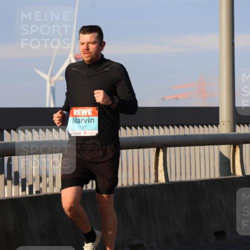 03.10.2025 - Köhlbrandbrückenlauf Strokosch-Dieckow http://msf.ph/oto/9108527 03.10.2025 09:39:07 Position 2 1197 meine-sportfotos.de