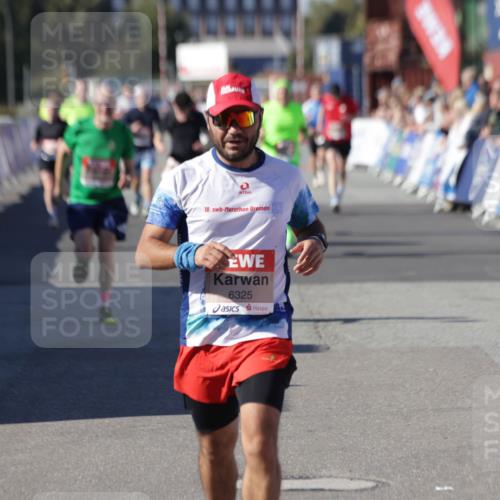 03.10.2025 - Köhlbrandbrückenlauf Jannik Wohlers http://msf.ph/oto/9108532 03.10.2025 12:59:31 Ziel 4108, 4119, 4475, 4940, 6060, 6325, 6666 meine-sportfotos.de