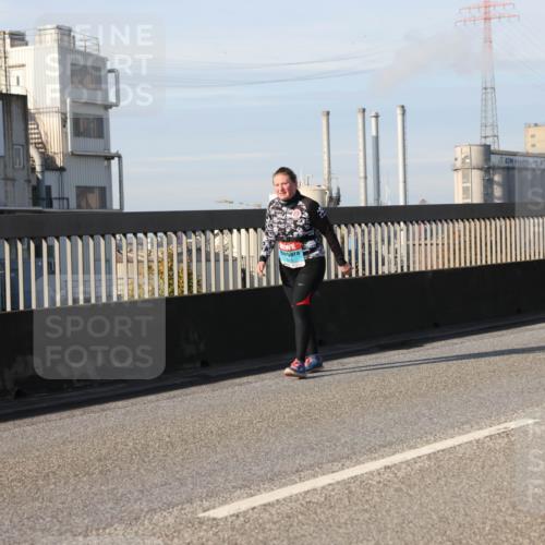 03.10.2025 - Köhlbrandbrückenlauf Lena Gebhardt http://msf.ph/oto/9108561 03.10.2025 10:14:09 Position 2  meine-sportfotos.de