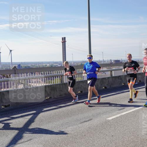 03.10.2025 - Köhlbrandbrückenlauf Michael Burmester http://msf.ph/oto/9108567 03.10.2025 12:51:23 Position 2 6153 meine-sportfotos.de
