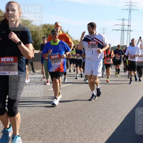 03.10.2025 - Köhlbrandbrückenlauf Strokosch-Dieckow http://msf.ph/oto/9108576 03.10.2025 12:22:28 Position 3 5072, 5117, 5427, 6602 meine-sportfotos.de