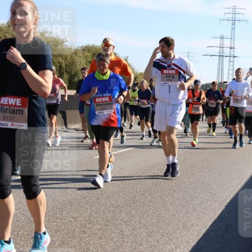 03.10.2025 - Köhlbrandbrückenlauf Strokosch-Dieckow http://msf.ph/oto/9108579 03.10.2025 12:22:28 Position 3 5072, 5117, 5427, 6602 meine-sportfotos.de