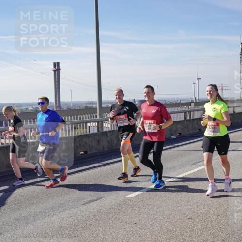 03.10.2025 - Köhlbrandbrückenlauf Michael Burmester http://msf.ph/oto/9108584 03.10.2025 12:51:23 Position 2 615, 4264 meine-sportfotos.de