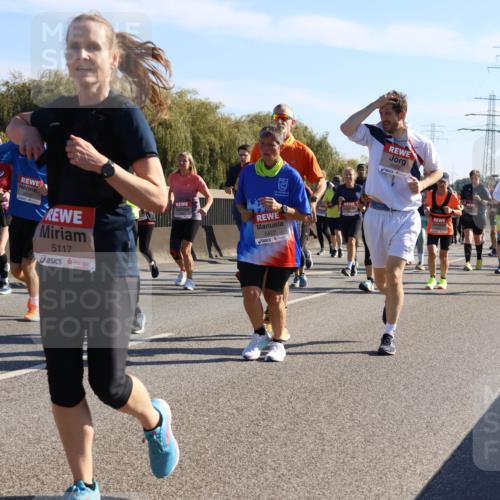03.10.2025 - Köhlbrandbrückenlauf Strokosch-Dieckow http://msf.ph/oto/9108592 03.10.2025 12:22:28 Position 3 5117, 5427, 6602 meine-sportfotos.de