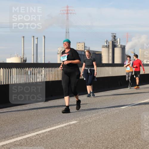 03.10.2025 - Köhlbrandbrückenlauf Lena Gebhardt http://msf.ph/oto/9108598 03.10.2025 10:14:10 Position 2 2289 meine-sportfotos.de
