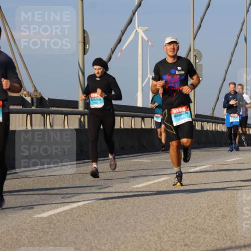 03.10.2025 - Köhlbrandbrückenlauf Strokosch-Dieckow http://msf.ph/oto/9108599 03.10.2025 09:39:15 Position 2 1054, 2962 meine-sportfotos.de