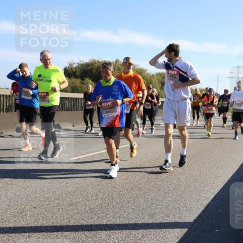 03.10.2025 - Köhlbrandbrückenlauf Strokosch-Dieckow http://msf.ph/oto/9108620 03.10.2025 12:22:30 Position 3 5427 meine-sportfotos.de
