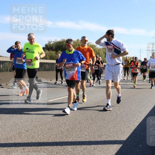 03.10.2025 - Köhlbrandbrückenlauf Strokosch-Dieckow http://msf.ph/oto/9108625 03.10.2025 12:22:30 Position 3 5427 meine-sportfotos.de