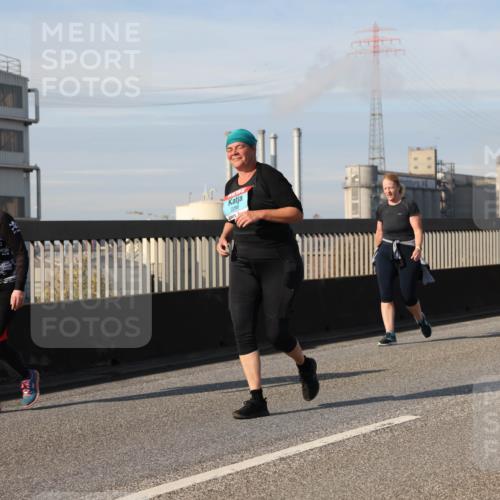 03.10.2025 - Köhlbrandbrückenlauf Lena Gebhardt http://msf.ph/oto/9108627 03.10.2025 10:14:10 Position 2 2288 meine-sportfotos.de