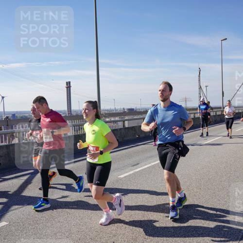 03.10.2025 - Köhlbrandbrückenlauf Michael Burmester http://msf.ph/oto/9108628 03.10.2025 12:51:24 Position 2  meine-sportfotos.de