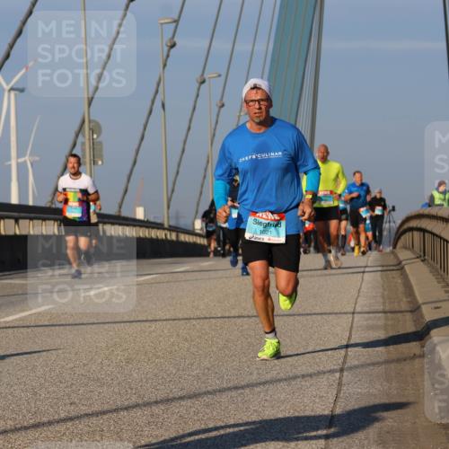 03.10.2025 - Köhlbrandbrückenlauf Strokosch-Dieckow http://msf.ph/oto/9108630 03.10.2025 09:39:19 Position 2 1021 meine-sportfotos.de