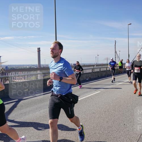 03.10.2025 - Köhlbrandbrückenlauf Michael Burmester http://msf.ph/oto/9108638 03.10.2025 12:51:25 Position 2  meine-sportfotos.de