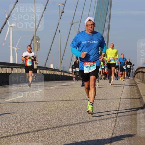 03.10.2025 - Köhlbrandbrückenlauf Strokosch-Dieckow http://msf.ph/oto/9108645 03.10.2025 09:39:19 Position 2 1021 meine-sportfotos.de