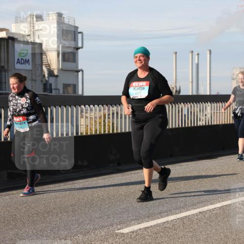 03.10.2025 - Köhlbrandbrückenlauf Lena Gebhardt http://msf.ph/oto/9108647 03.10.2025 10:14:11 Position 2 2288 meine-sportfotos.de