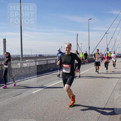 03.10.2025 - Köhlbrandbrückenlauf Michael Burmester http://msf.ph/oto/9108664 03.10.2025 12:51:26 Position 2 5115 meine-sportfotos.de