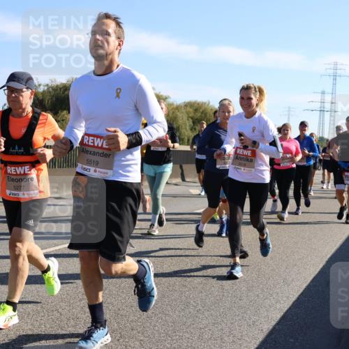 03.10.2025 - Köhlbrandbrückenlauf Strokosch-Dieckow http://msf.ph/oto/9108687 03.10.2025 12:22:33 Position 3 5277, 5519, 6551, 5518 meine-sportfotos.de