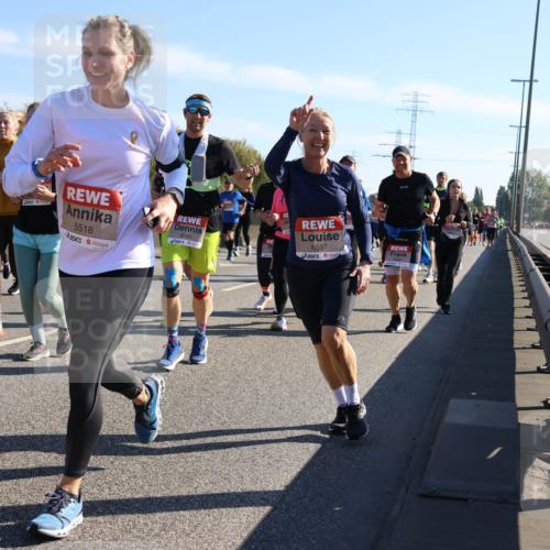 03.10.2025 - Köhlbrandbrückenlauf Strokosch-Dieckow http://msf.ph/oto/9108698 03.10.2025 12:22:34 Position 3 5518, 4245, 6557 meine-sportfotos.de