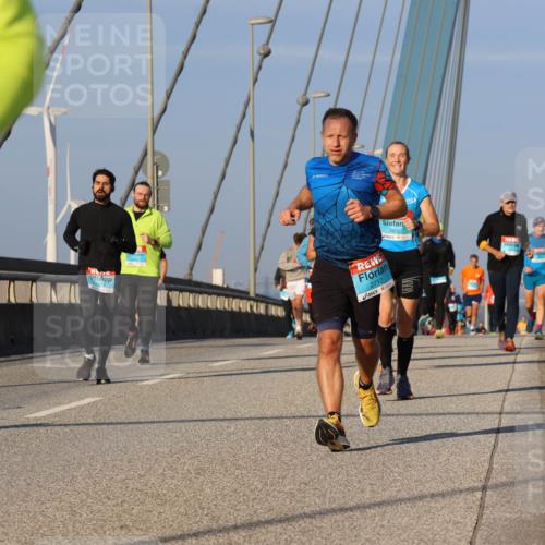 03.10.2025 - Köhlbrandbrückenlauf Strokosch-Dieckow http://msf.ph/oto/9108718 03.10.2025 09:39:30 Position 2 3458, 2712 meine-sportfotos.de
