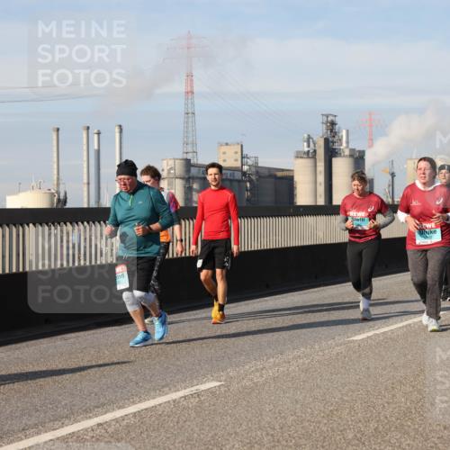03.10.2025 - Köhlbrandbrückenlauf Lena Gebhardt http://msf.ph/oto/9108774 03.10.2025 10:14:15 Position 2  meine-sportfotos.de