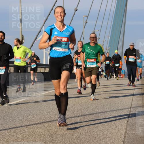 03.10.2025 - Köhlbrandbrückenlauf Strokosch-Dieckow http://msf.ph/oto/9108782 03.10.2025 09:39:33 Position 2 1279, 3458, 10, 3658 meine-sportfotos.de