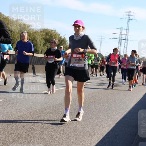 03.10.2025 - Köhlbrandbrückenlauf Strokosch-Dieckow http://msf.ph/oto/9108792 03.10.2025 12:22:43 Position 3 4415, 5615, 6027 meine-sportfotos.de