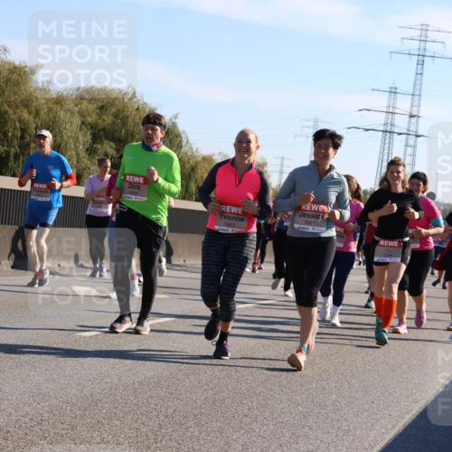 03.10.2025 - Köhlbrandbrückenlauf Strokosch-Dieckow http://msf.ph/oto/9108797 03.10.2025 12:22:46 Position 3 5921, 5922 meine-sportfotos.de
