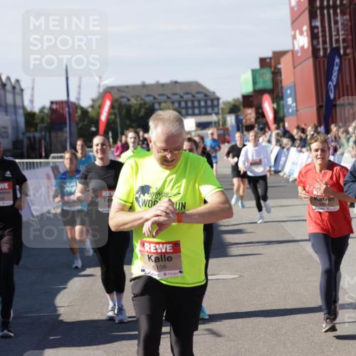 03.10.2025 - Köhlbrandbrückenlauf Jannik Wohlers http://msf.ph/oto/9108813 03.10.2025 13:29:30 Ziel 5340, 5366, 5470, 5482, 5514, 5601, 6156, 6334, 6335, 6336, 6351, 6387, 6439, 6539, 6543, 6554, 6555 meine-sportfotos.de
