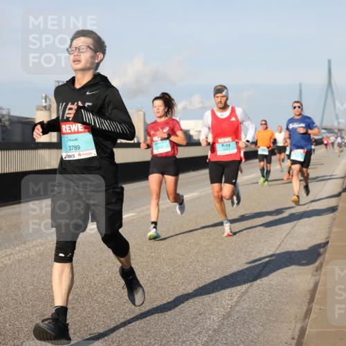 03.10.2025 - Köhlbrandbrückenlauf Lena Gebhardt http://msf.ph/oto/9108824 03.10.2025 09:41:08 Position 2 3789, 9 meine-sportfotos.de