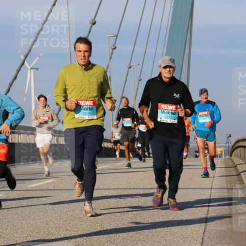 03.10.2025 - Köhlbrandbrückenlauf Strokosch-Dieckow http://msf.ph/oto/9108828 03.10.2025 09:39:37 Position 2 1517, 1018, 1133 meine-sportfotos.de